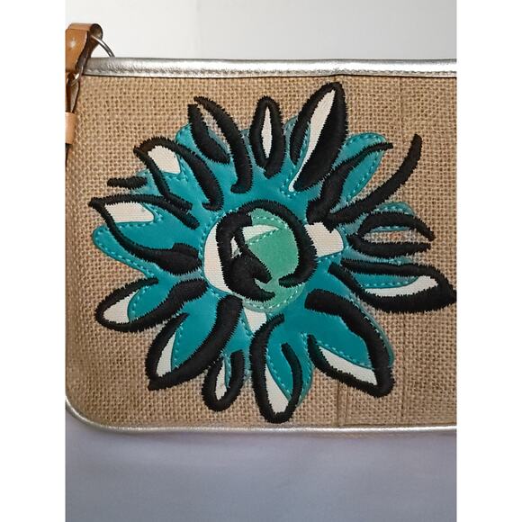 Coach(8672) 2005 Vintage Limited Edition Burlap Demi Bag - Picture 5 of 16